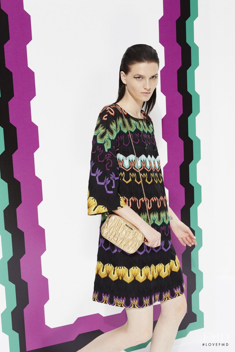 Katlin Aas featured in  the Missoni fashion show for Resort 2015