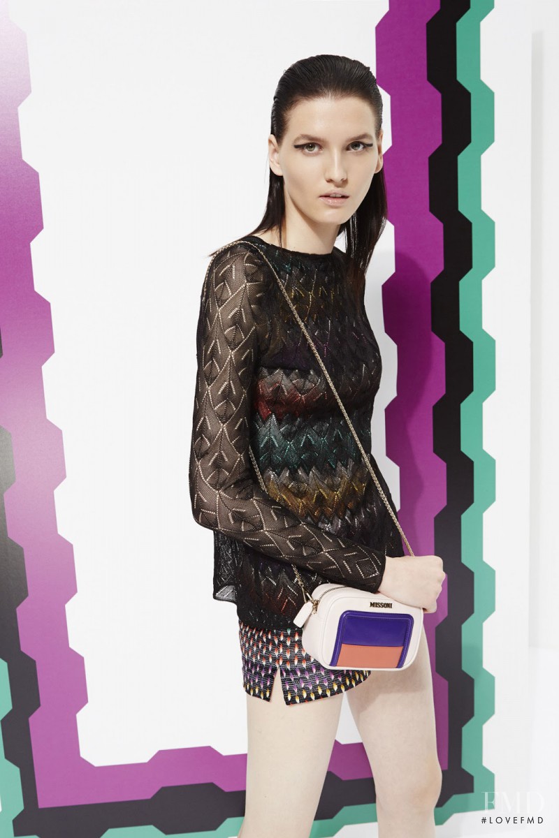 Katlin Aas featured in  the Missoni fashion show for Resort 2015