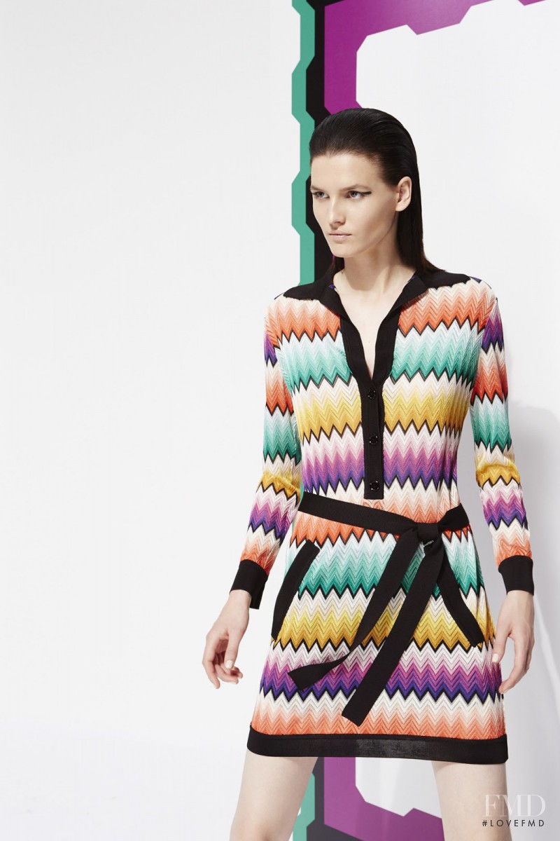 Katlin Aas featured in  the Missoni fashion show for Resort 2015