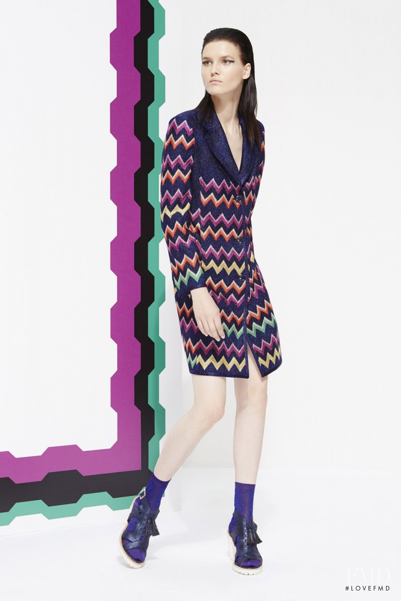 Katlin Aas featured in  the Missoni fashion show for Resort 2015