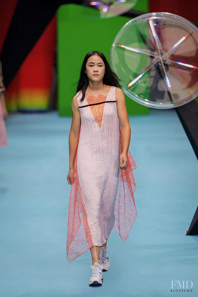 Louis Shengtao Chen fashion show for Spring/Summer 2022