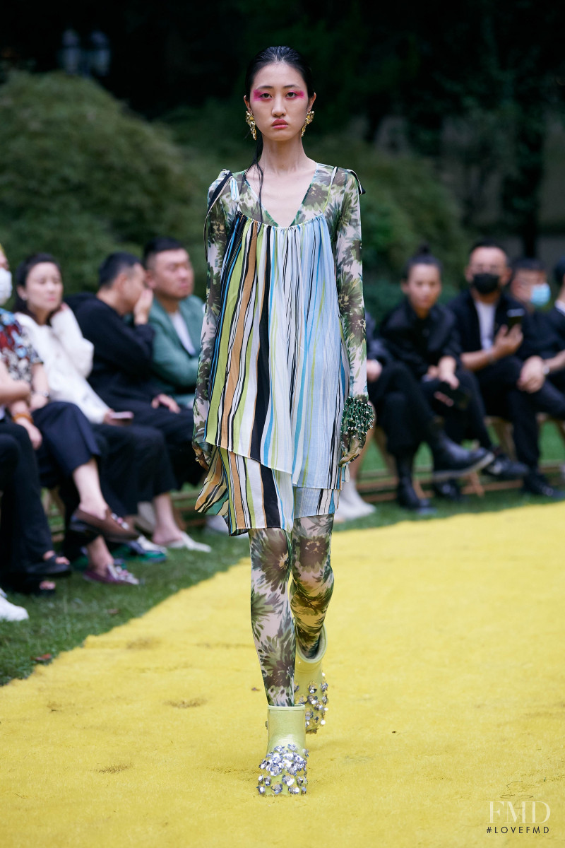 Shuting Qiu fashion show for Spring/Summer 2022