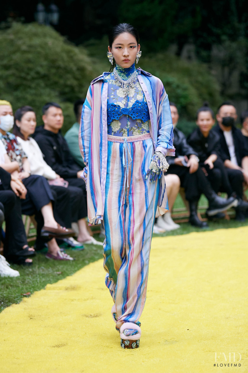 Shuting Qiu fashion show for Spring/Summer 2022