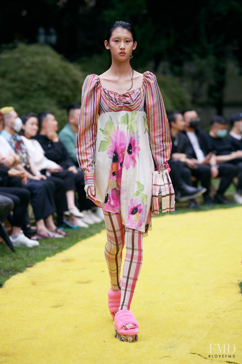 Shuting Qiu fashion show for Spring/Summer 2022