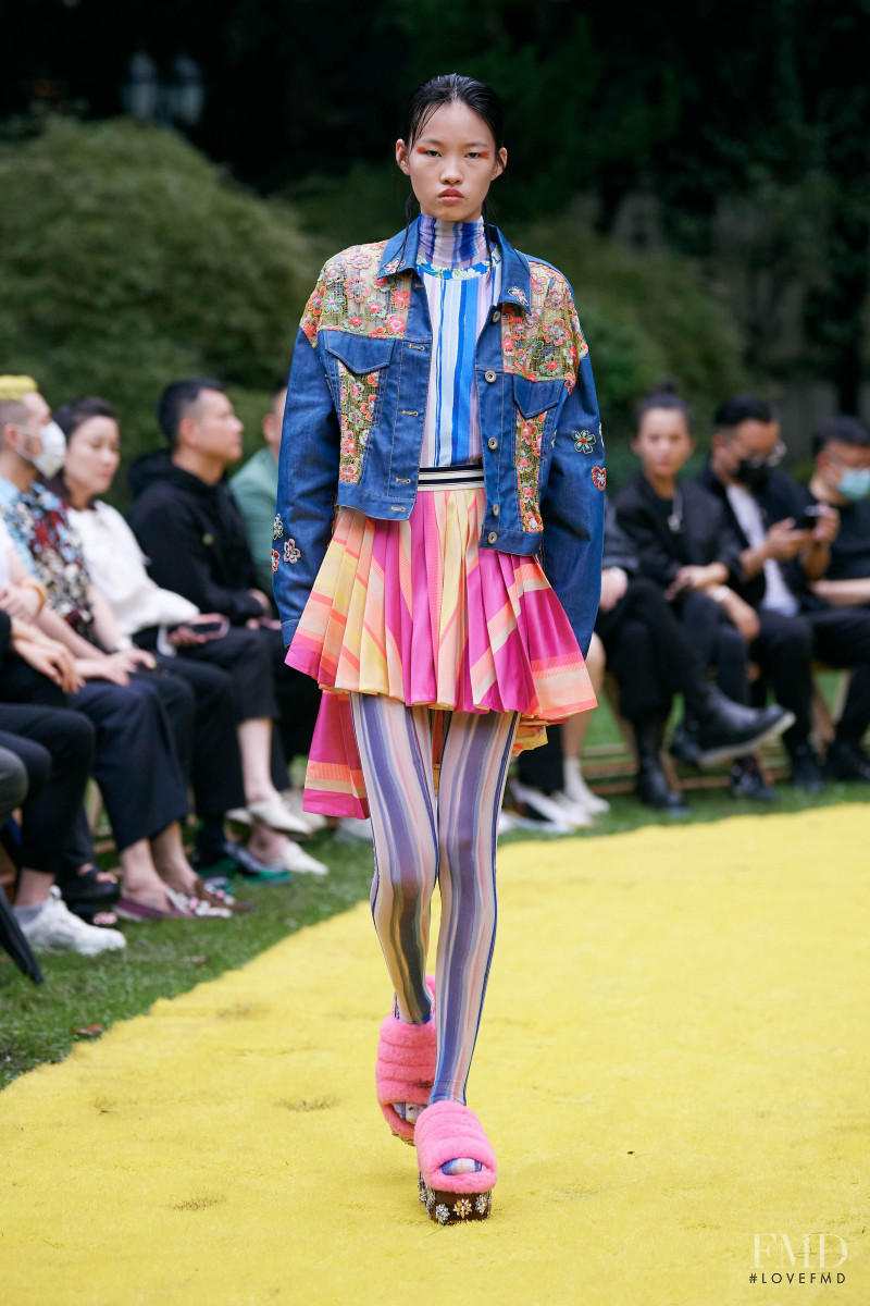 Shuting Qiu fashion show for Spring/Summer 2022