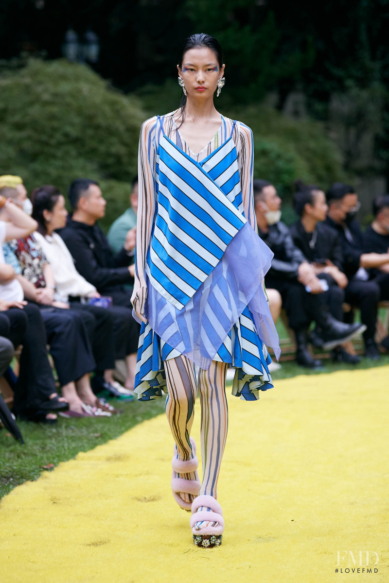 Shuting Qiu fashion show for Spring/Summer 2022