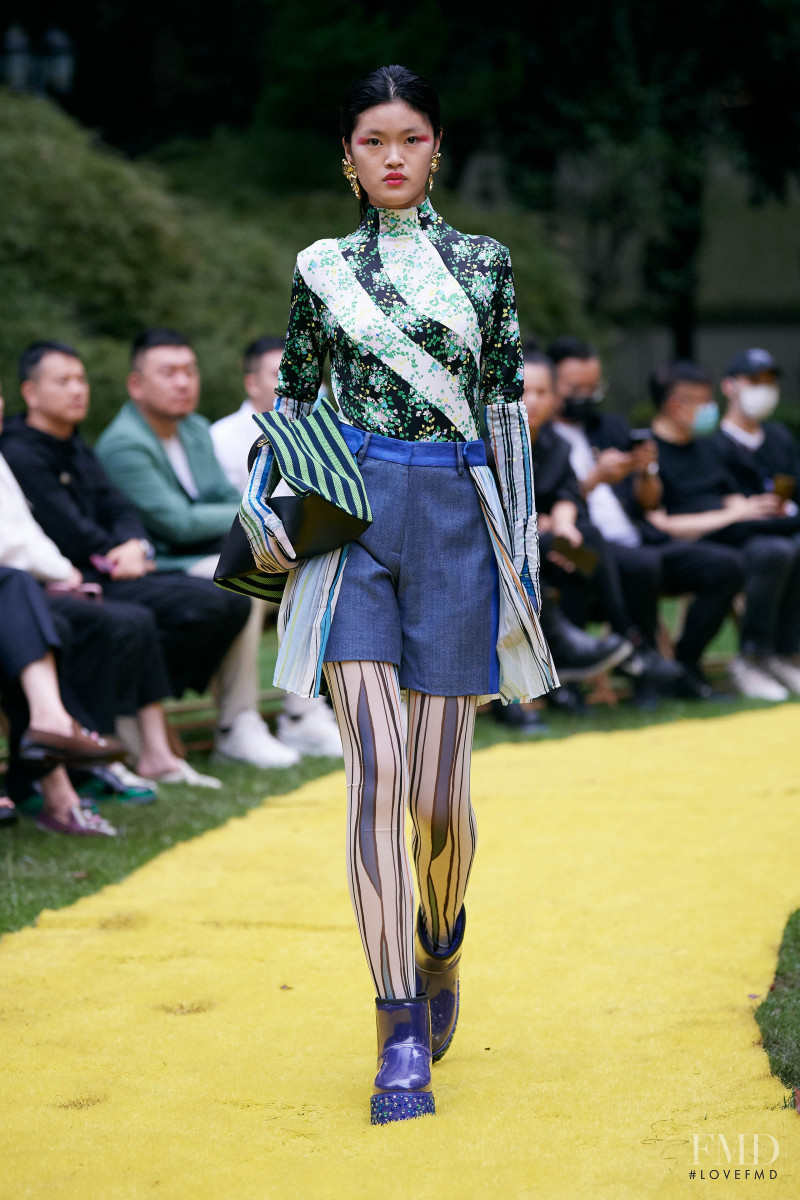 Shuting Qiu fashion show for Spring/Summer 2022