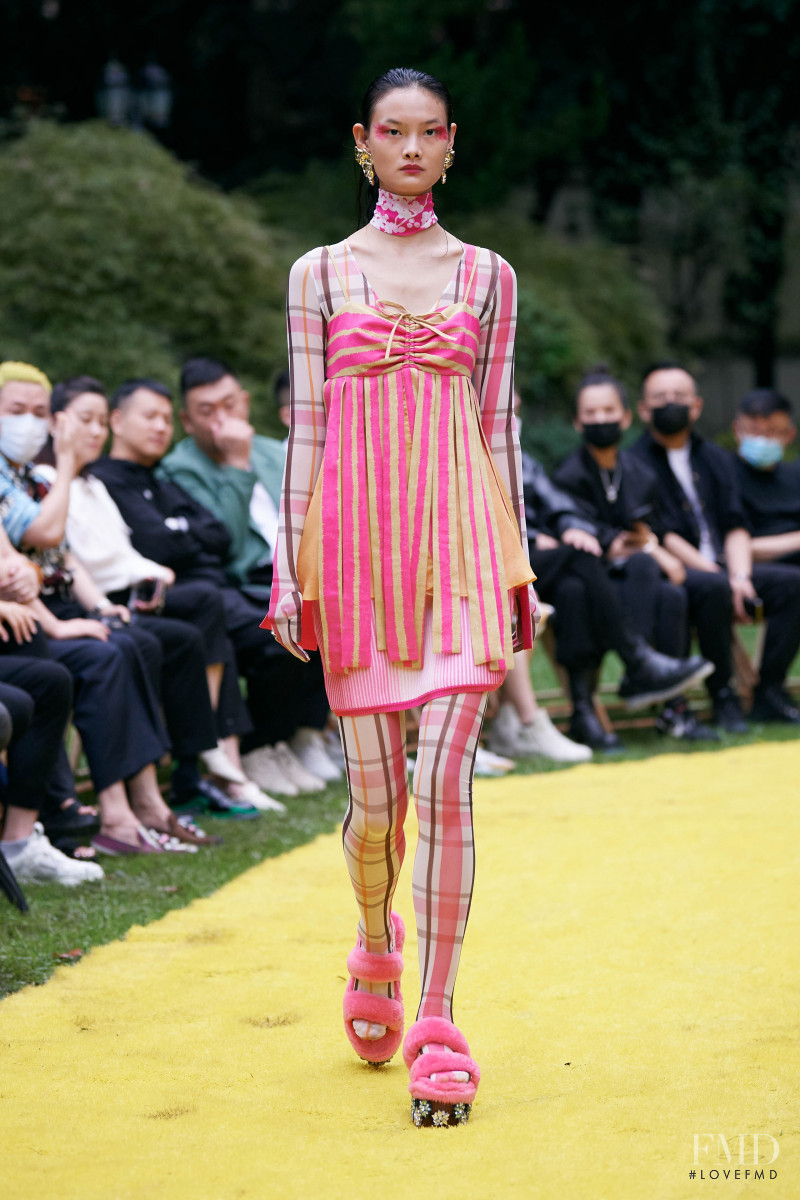 Shuting Qiu fashion show for Spring/Summer 2022