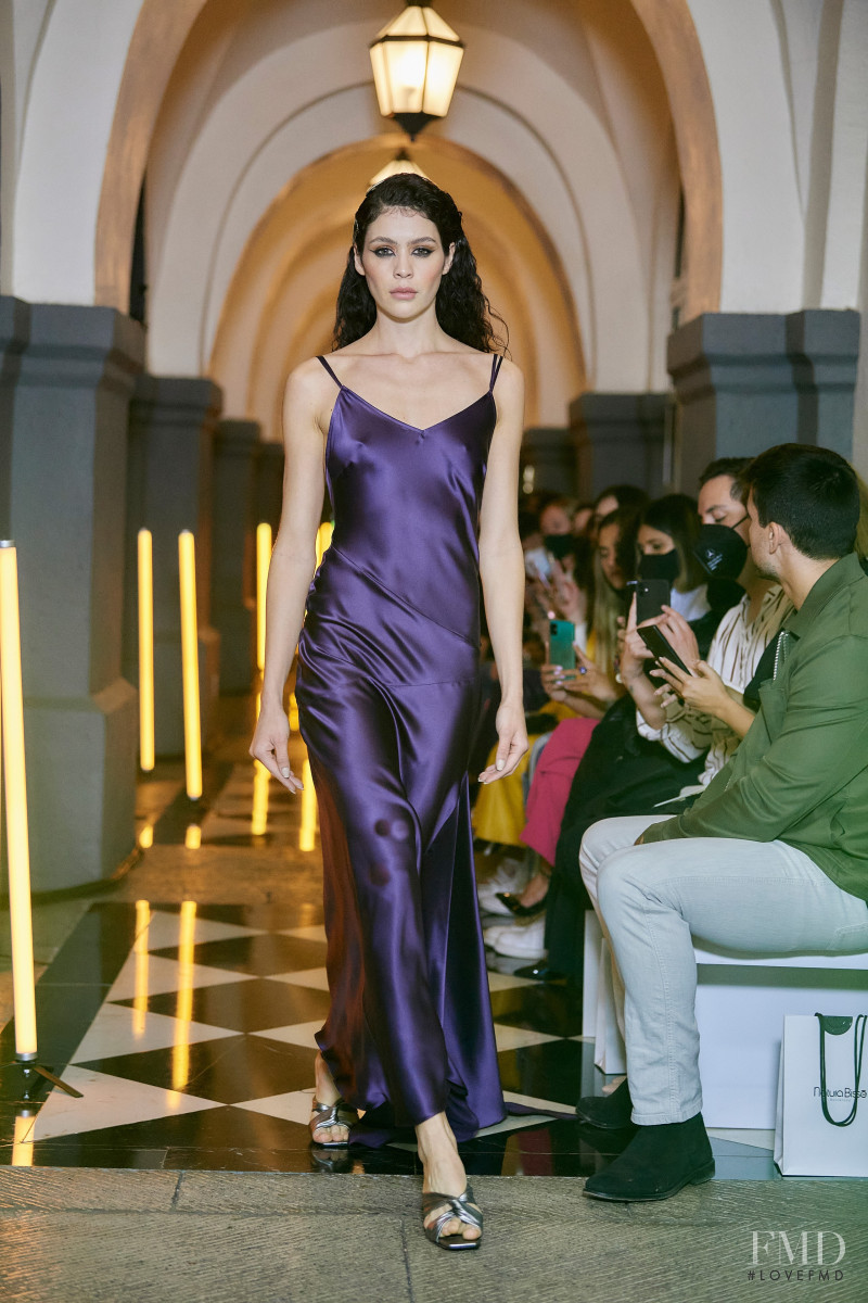 Alexia Ulibarri fashion show for Spring/Summer 2022