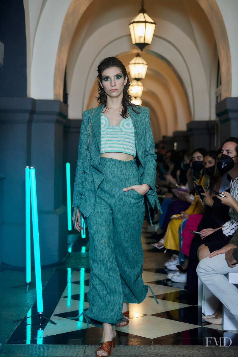 Alexia Ulibarri fashion show for Spring/Summer 2022