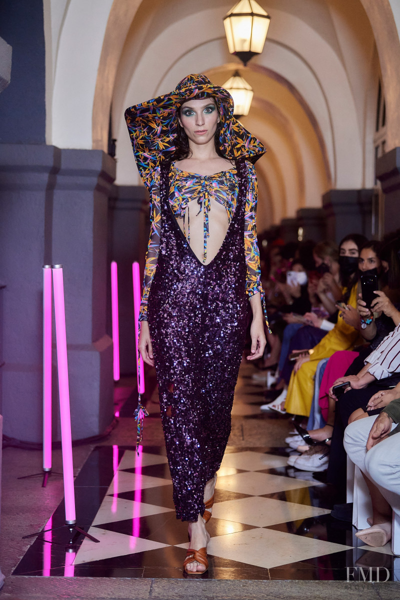Alexia Ulibarri fashion show for Spring/Summer 2022