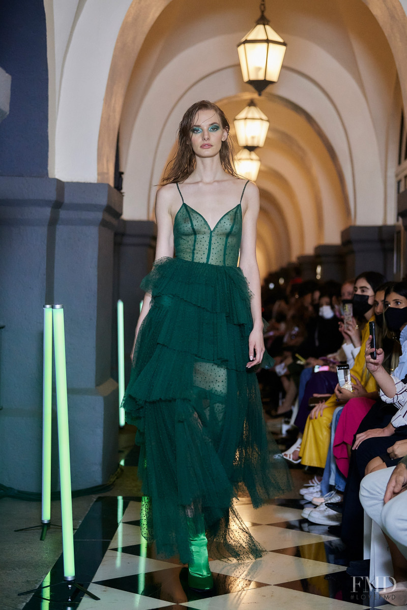 Alexia Ulibarri fashion show for Spring/Summer 2022