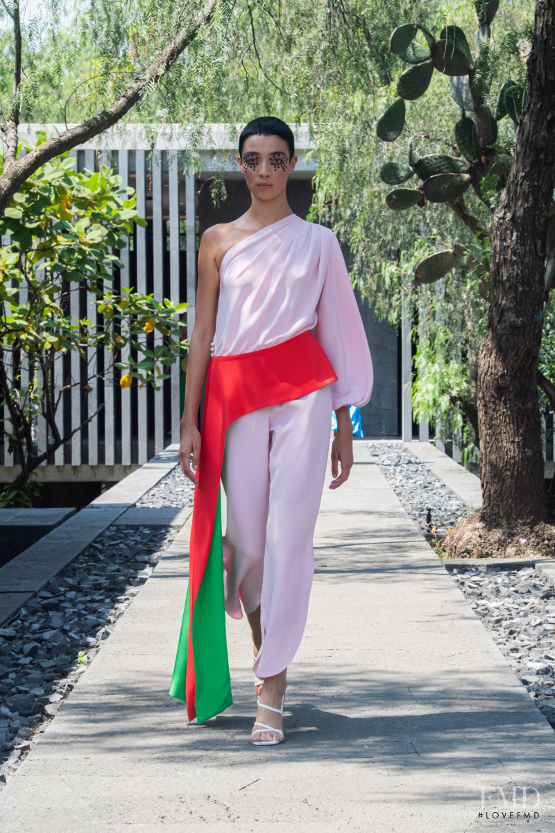 Daniela Dominique featured in  the Kris Goyri fashion show for Spring/Summer 2022