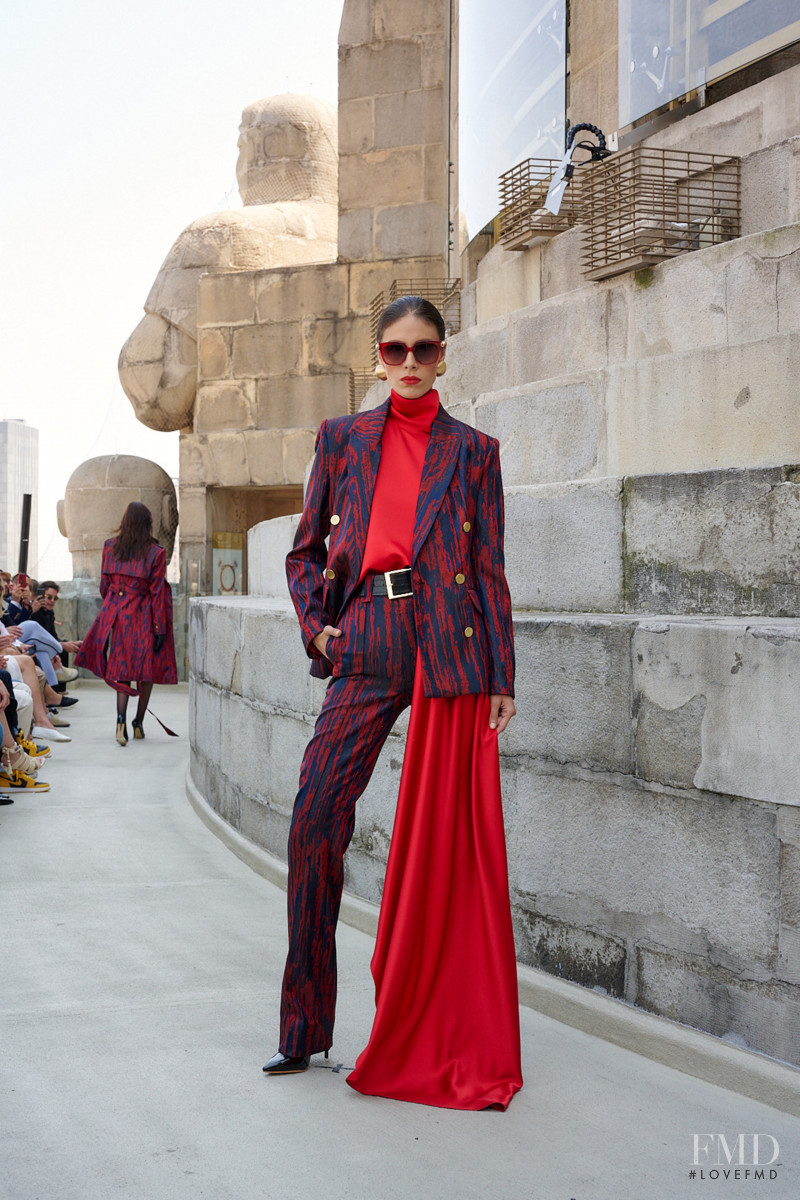 Iliana Ruiz featured in  the Alfredo Martinez fashion show for Autumn/Winter 2021