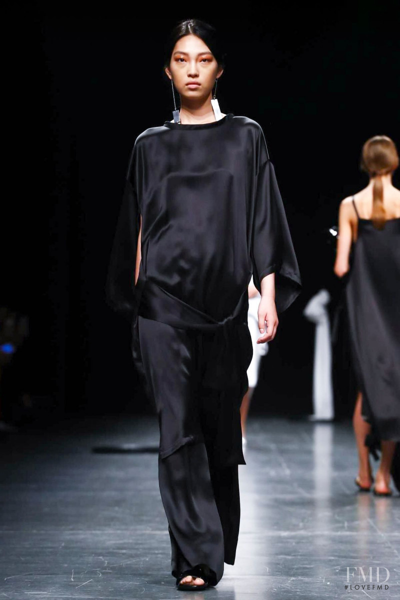 Lucio Vanotti fashion show for Spring/Summer 2017