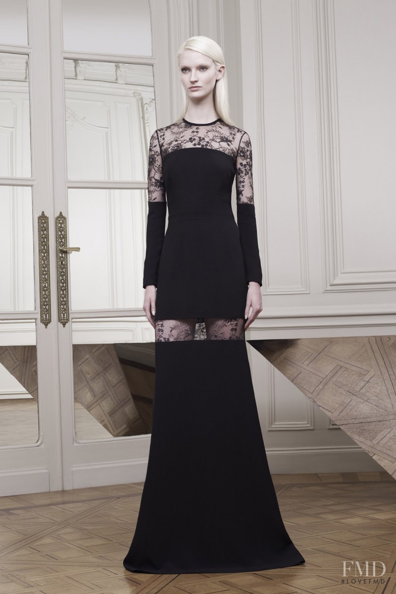 Helena Greyhorse featured in  the Elie Saab fashion show for Resort 2015