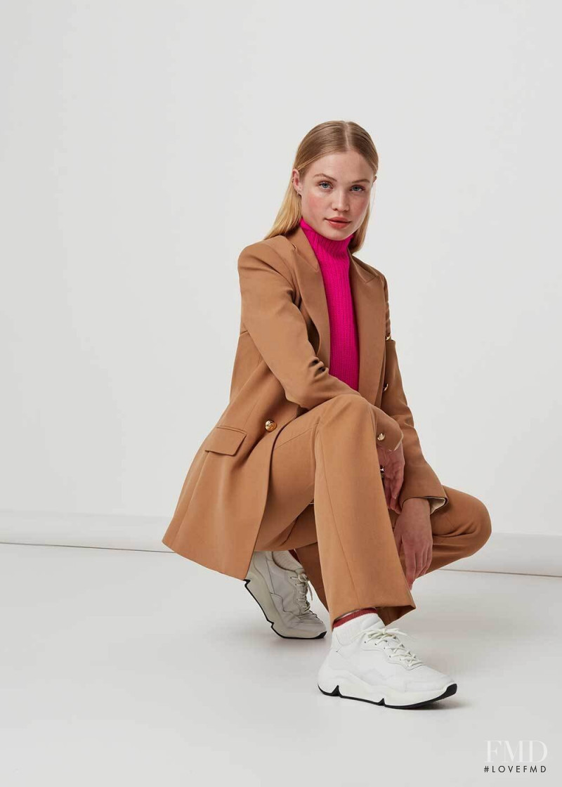 Camilla Forchhammer Christensen featured in  the ecco Chunky Sneakers advertisement for Autumn/Winter 2020