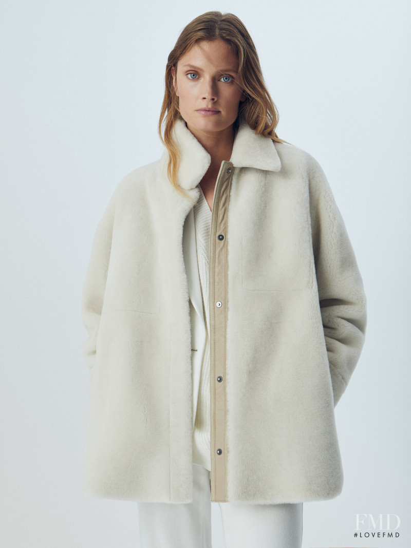 Constance Jablonski featured in  the Massimo Dutti catalogue for Pre-Fall 2021