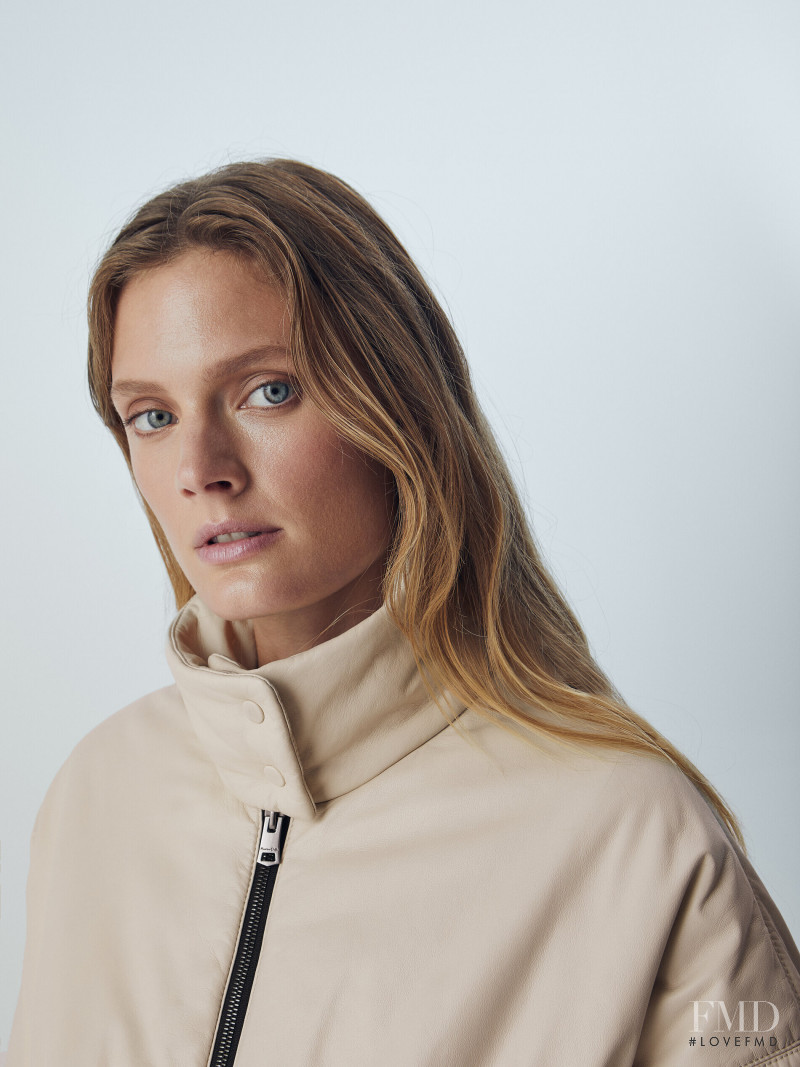 Constance Jablonski featured in  the Massimo Dutti catalogue for Pre-Fall 2021