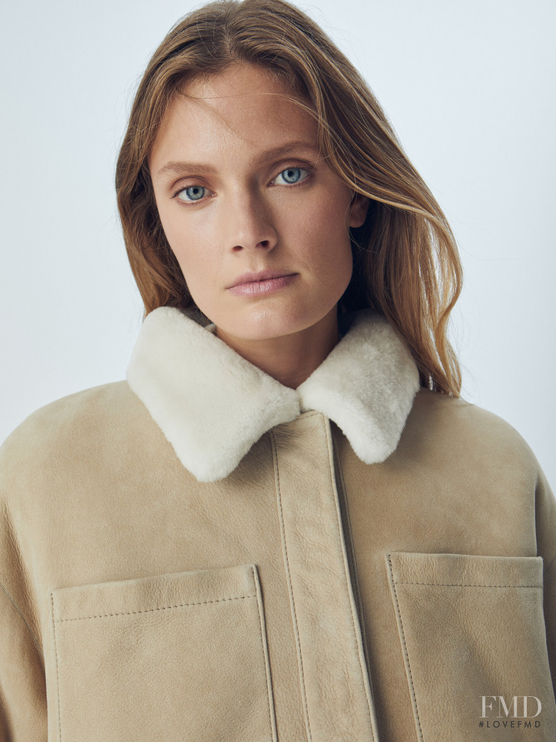 Constance Jablonski featured in  the Massimo Dutti catalogue for Pre-Fall 2021