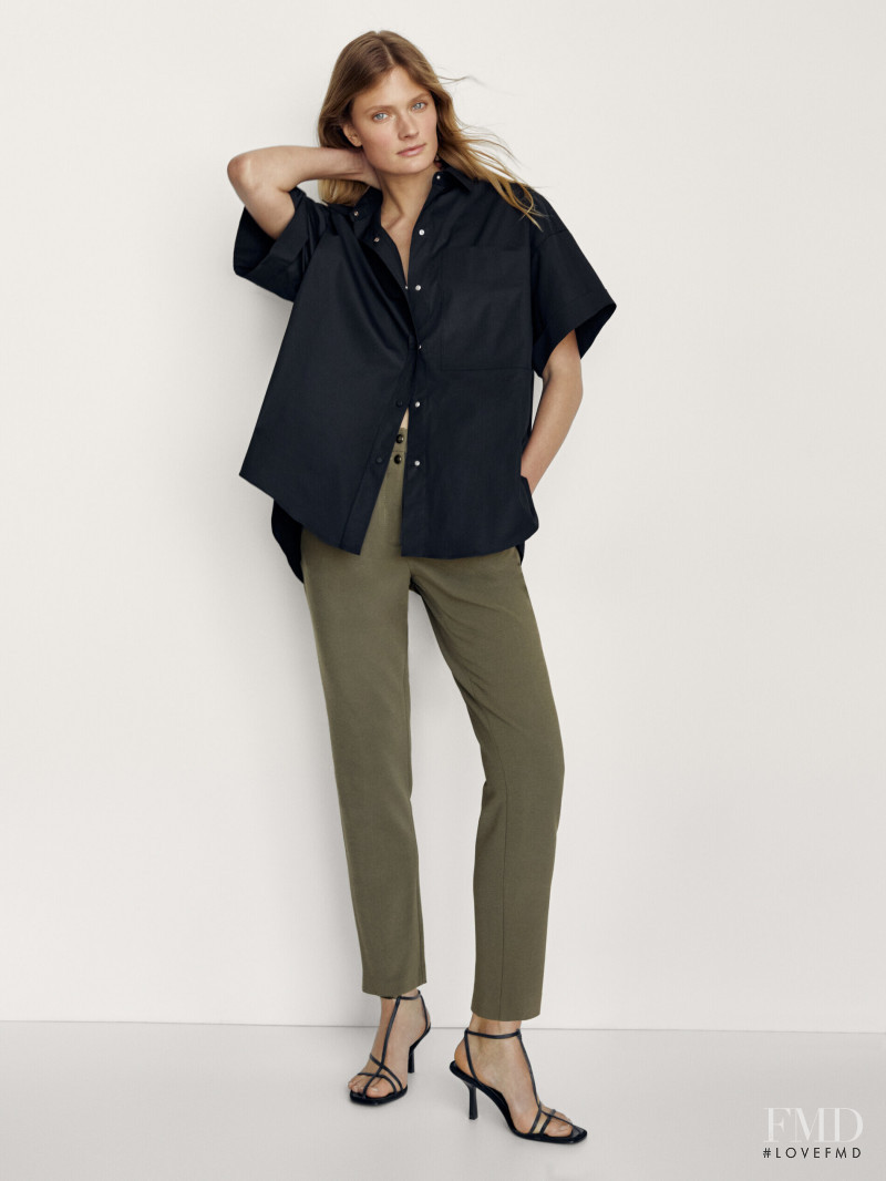 Constance Jablonski featured in  the Massimo Dutti catalogue for Pre-Fall 2021