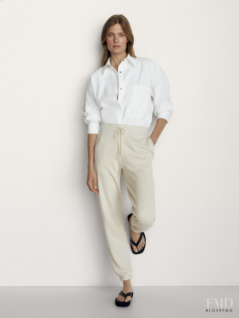 Constance Jablonski featured in  the Massimo Dutti catalogue for Pre-Fall 2021