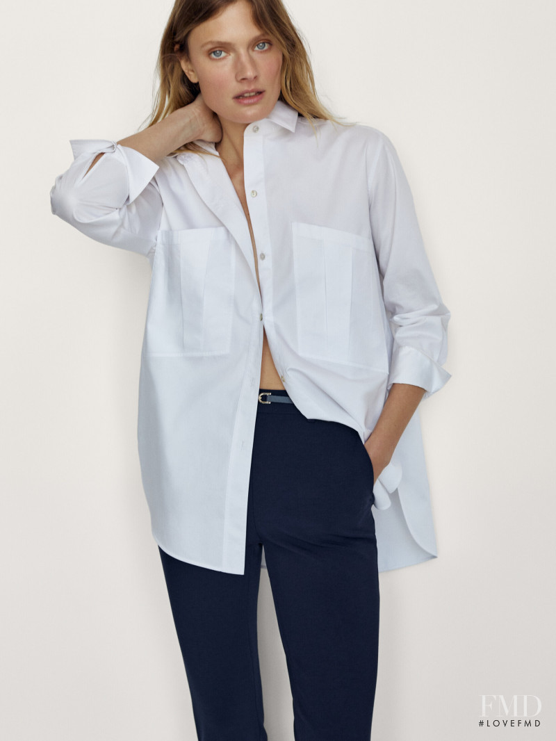 Constance Jablonski featured in  the Massimo Dutti catalogue for Pre-Fall 2021