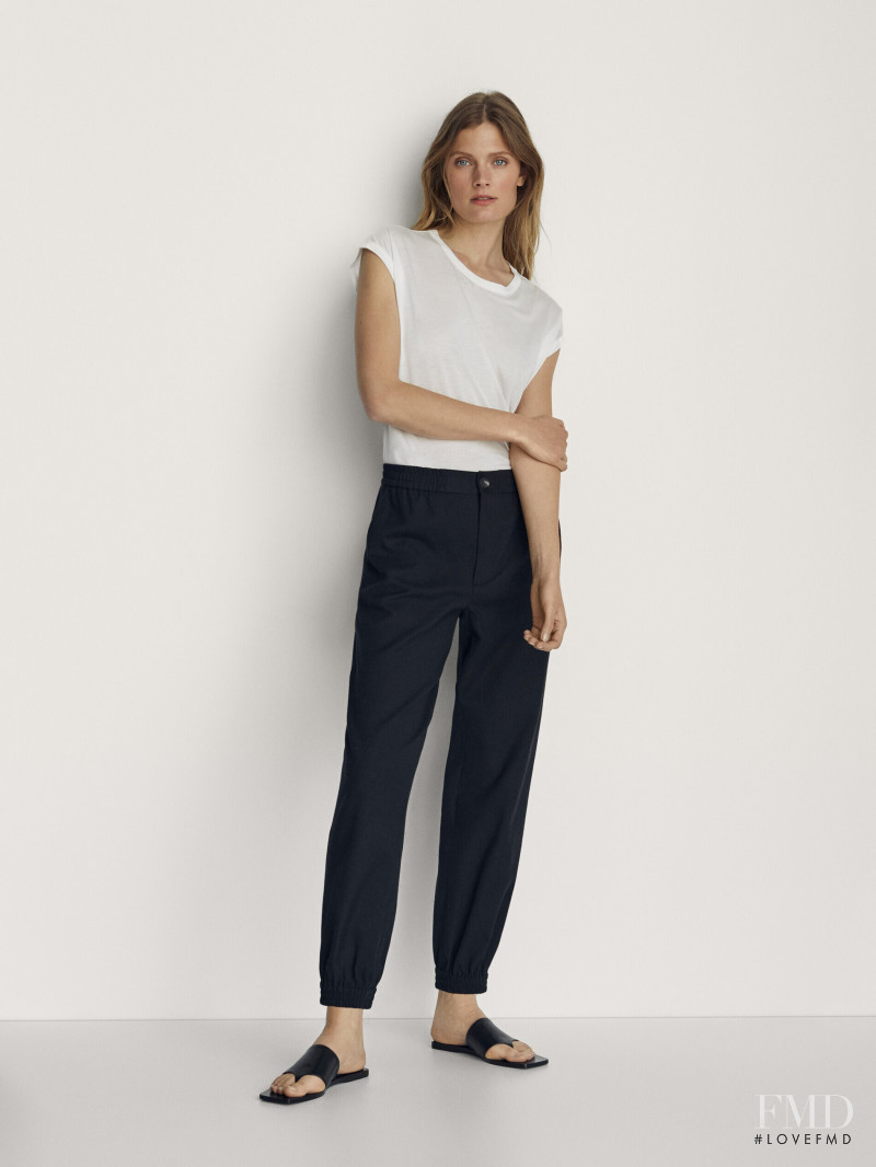 Constance Jablonski featured in  the Massimo Dutti catalogue for Pre-Fall 2021