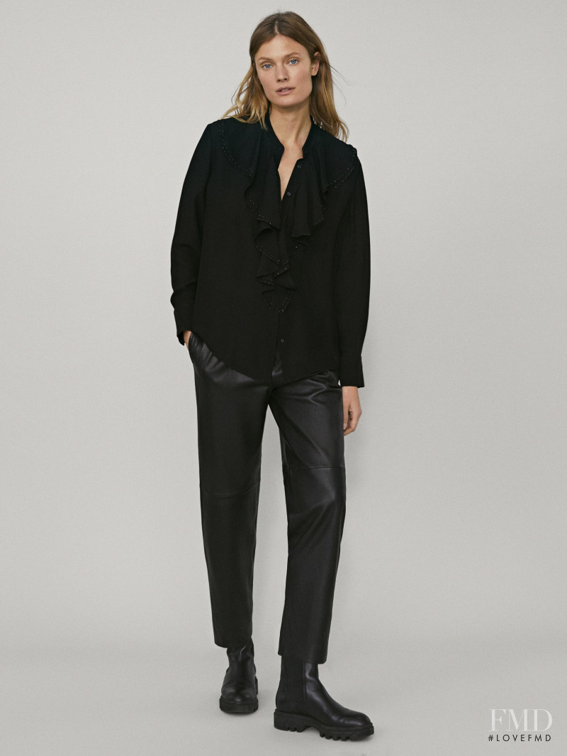 Constance Jablonski featured in  the Massimo Dutti catalogue for Pre-Fall 2021