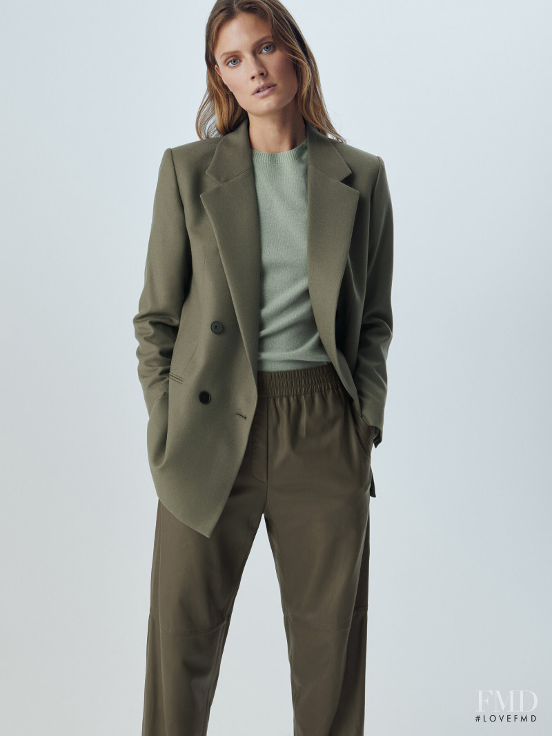 Constance Jablonski featured in  the Massimo Dutti catalogue for Pre-Fall 2021