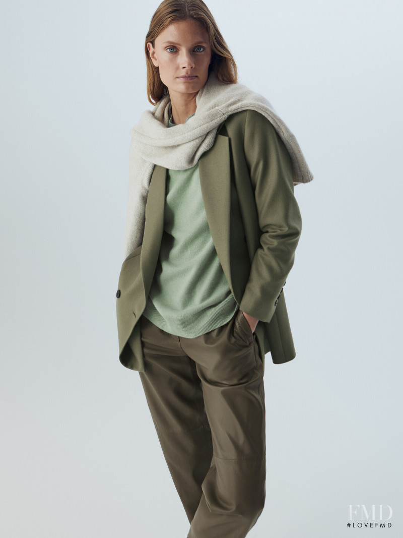 Constance Jablonski featured in  the Massimo Dutti catalogue for Pre-Fall 2021