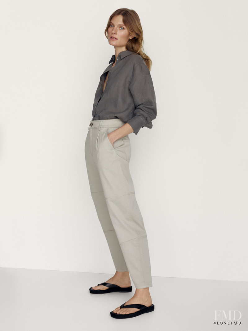 Constance Jablonski featured in  the Massimo Dutti catalogue for Pre-Fall 2021