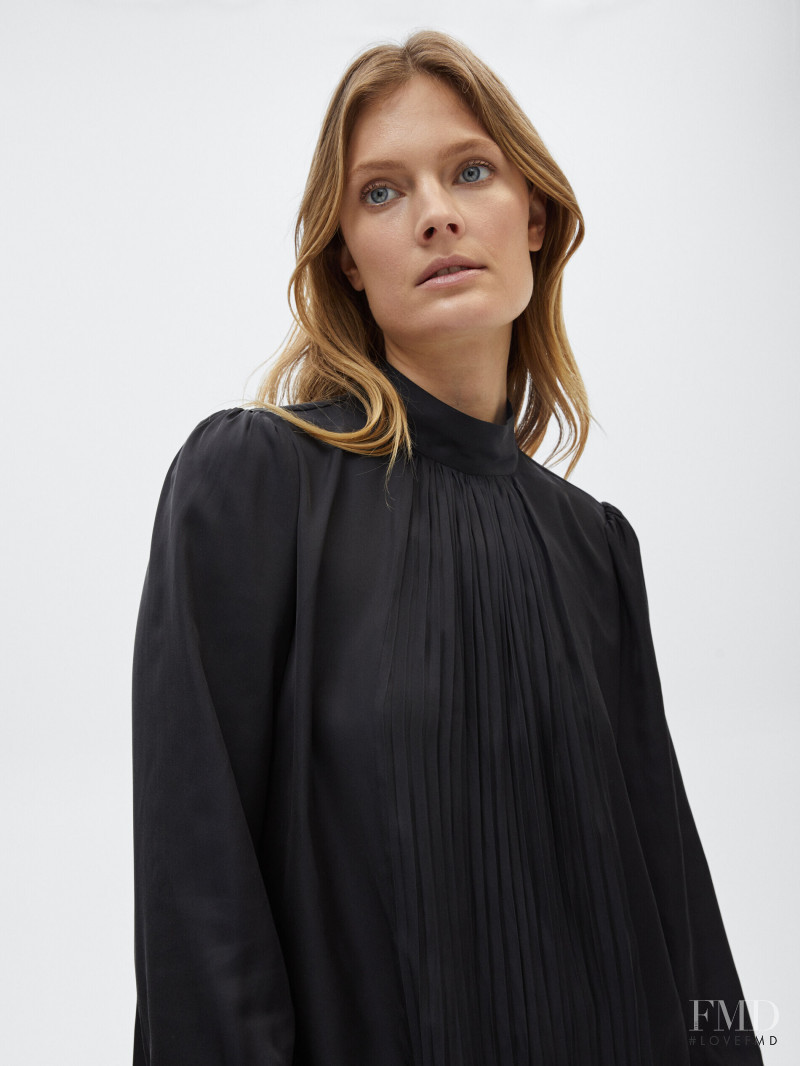 Constance Jablonski featured in  the Massimo Dutti catalogue for Pre-Fall 2021