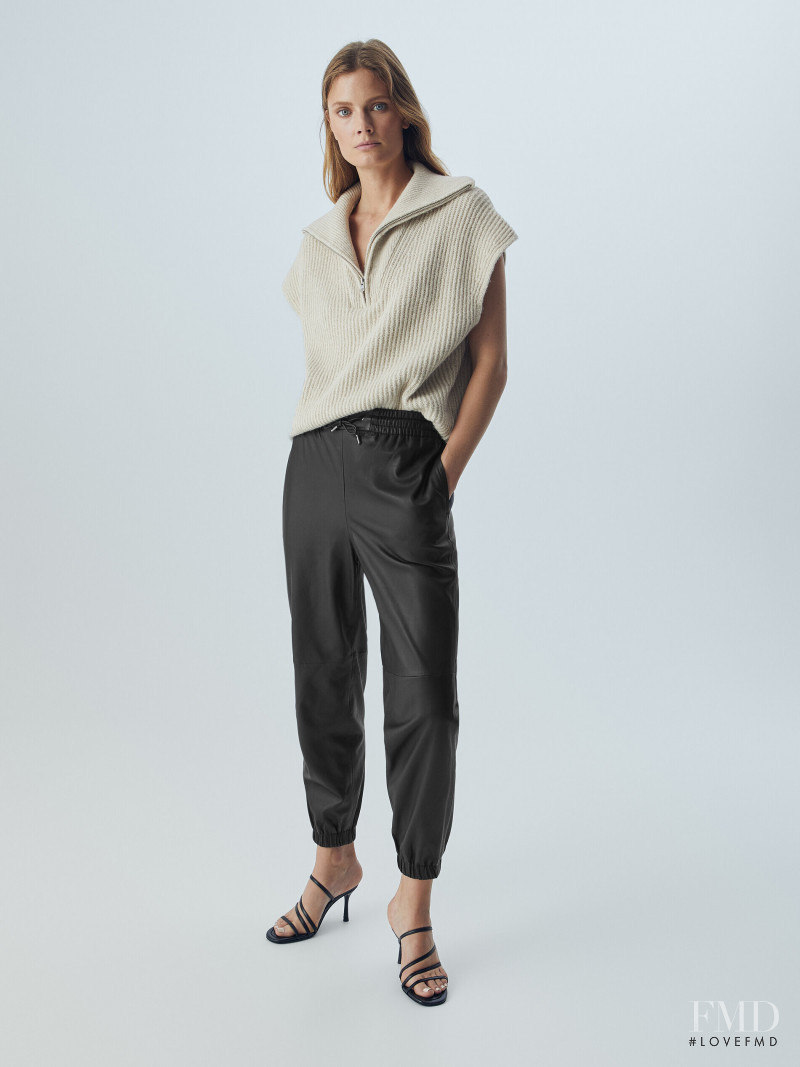 Constance Jablonski featured in  the Massimo Dutti catalogue for Pre-Fall 2021