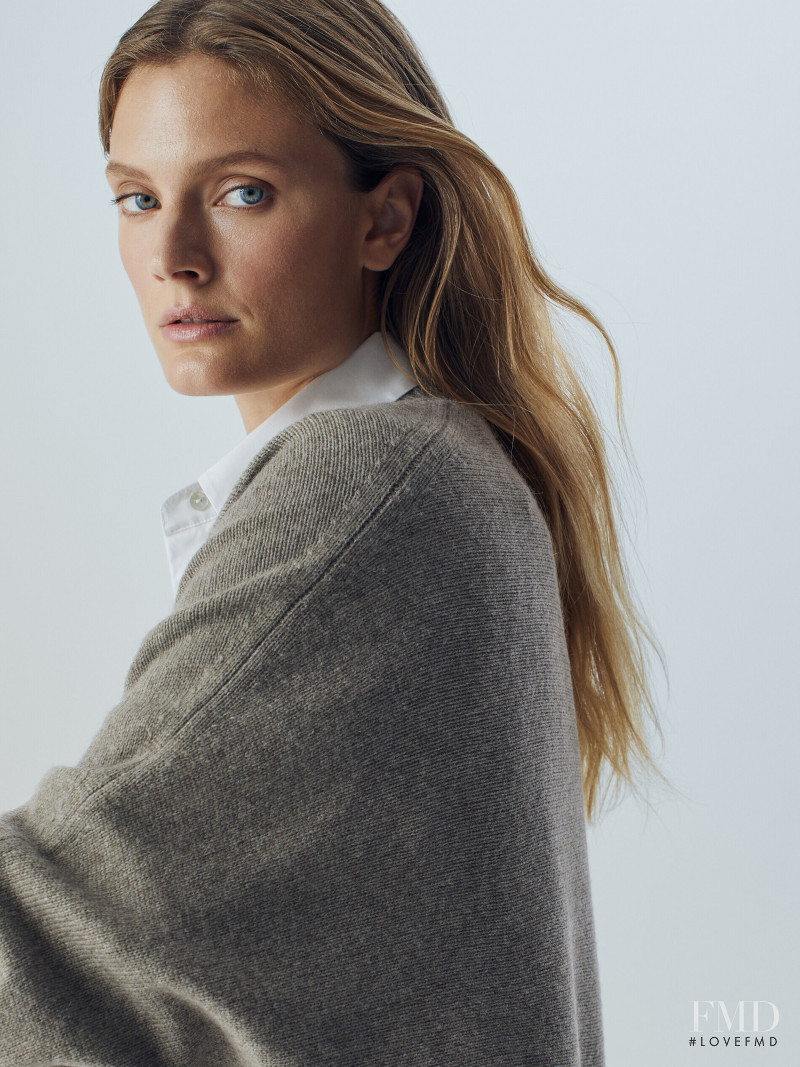 Constance Jablonski featured in  the Massimo Dutti catalogue for Pre-Fall 2021