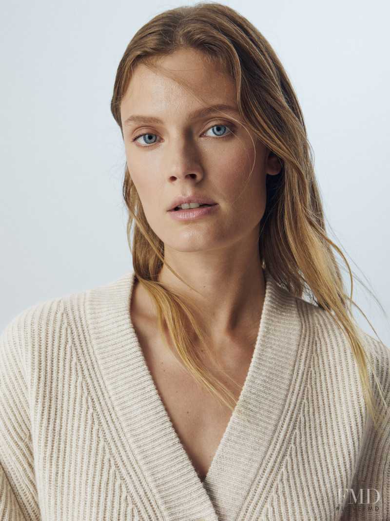 Constance Jablonski featured in  the Massimo Dutti catalogue for Pre-Fall 2021