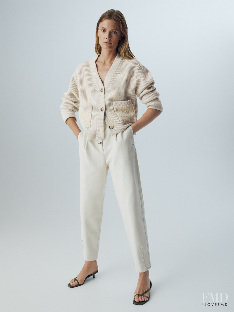 Constance Jablonski featured in  the Massimo Dutti catalogue for Pre-Fall 2021