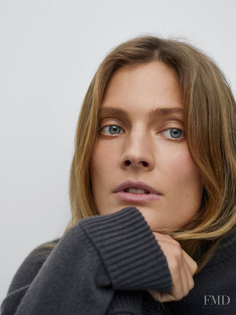 Constance Jablonski featured in  the Massimo Dutti catalogue for Pre-Fall 2021