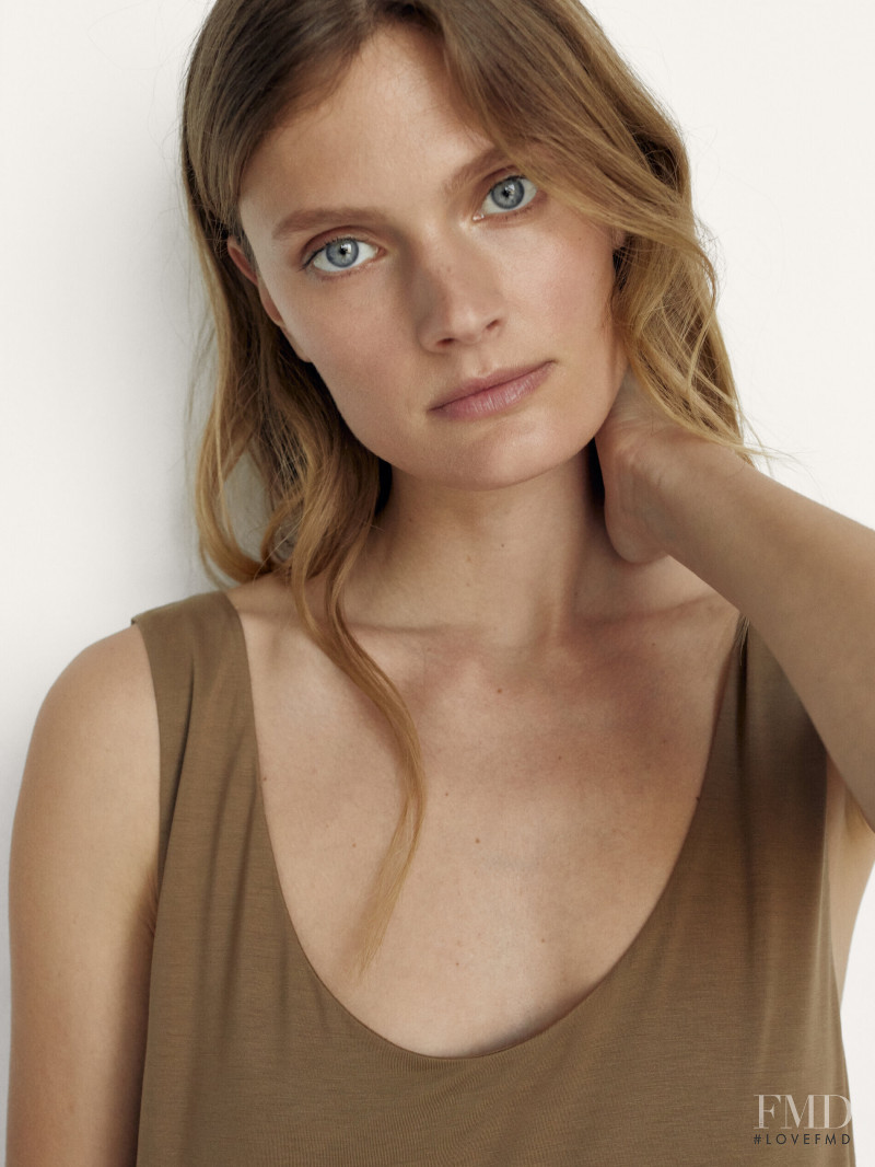 Constance Jablonski featured in  the Massimo Dutti catalogue for Pre-Fall 2021