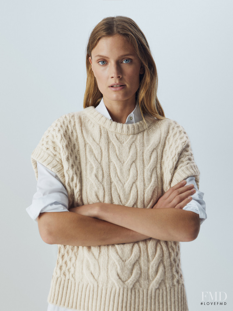 Constance Jablonski featured in  the Massimo Dutti catalogue for Pre-Fall 2021