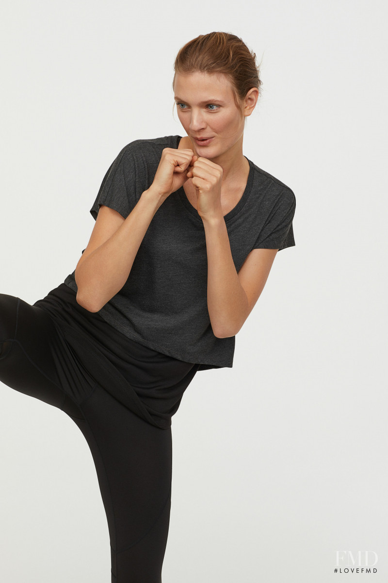 Constance Jablonski featured in  the H&M catalogue for Spring 2019