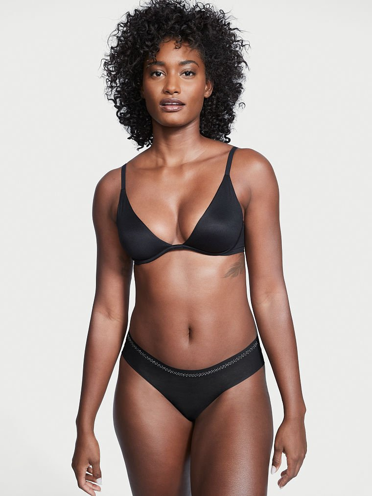 Melodie Monrose featured in  the Victoria\'s Secret catalogue for Winter 2021