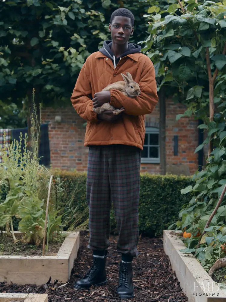 Uniqlo UNIQLO x JW Anderson A Visit To The Country lookbook for Autumn/Winter 2021