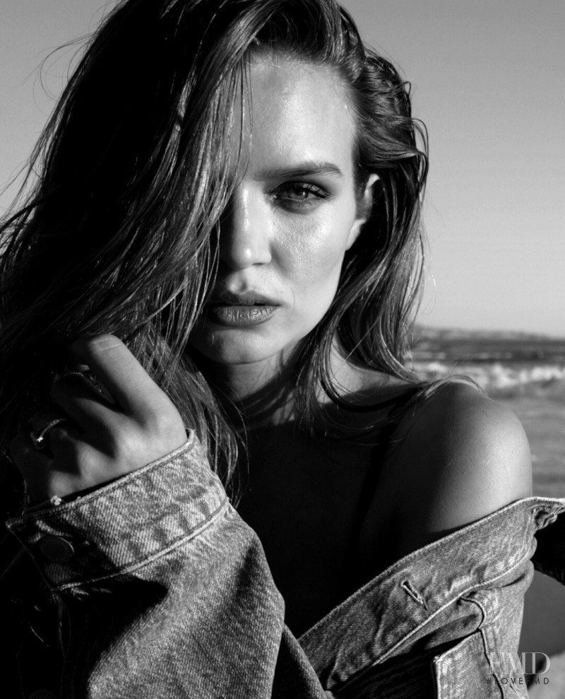 Josephine Skriver featured in  the Triarchy advertisement for Resort 2022