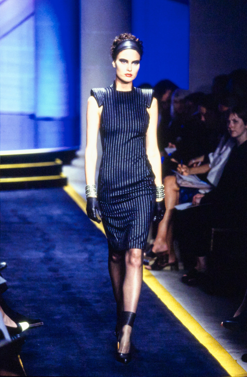 Atelier Versace fashion show for Autumn/Winter 1997