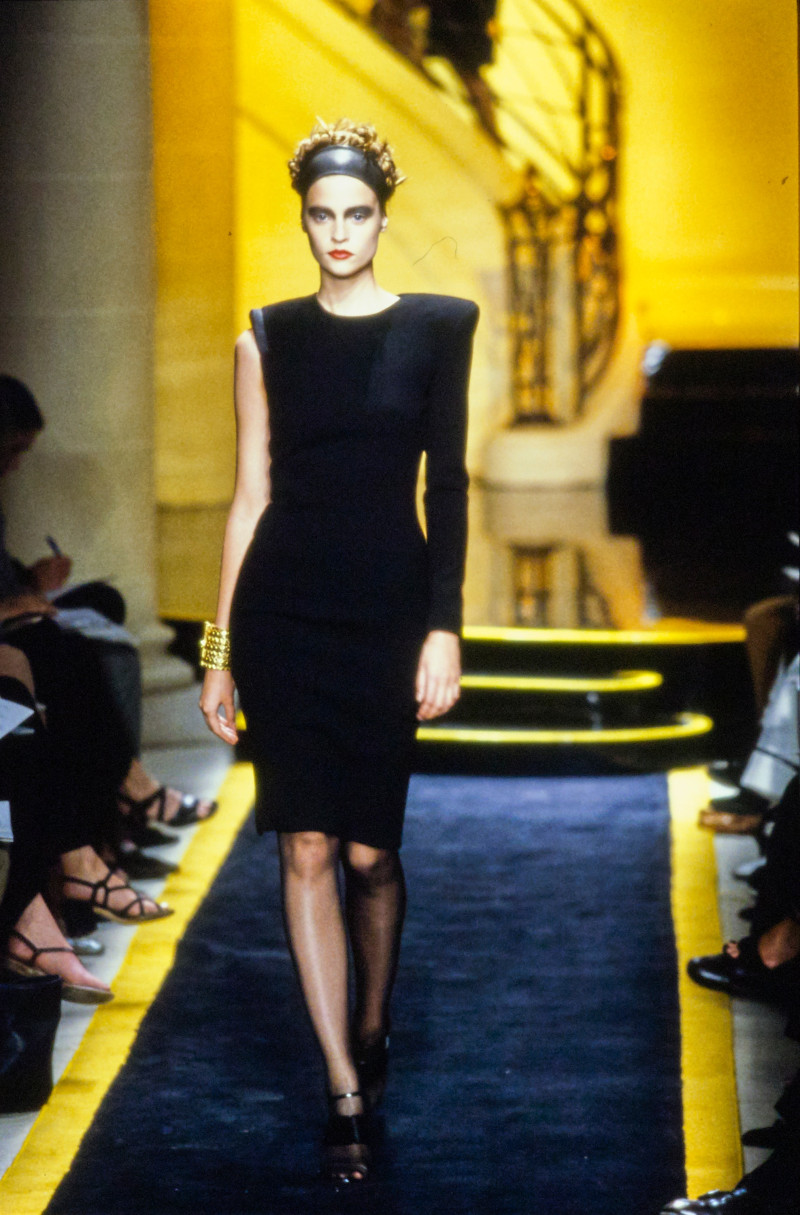 Atelier Versace fashion show for Autumn/Winter 1997