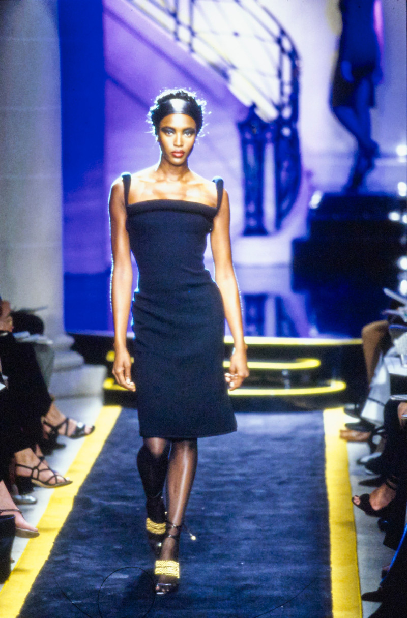 Atelier Versace fashion show for Autumn/Winter 1997