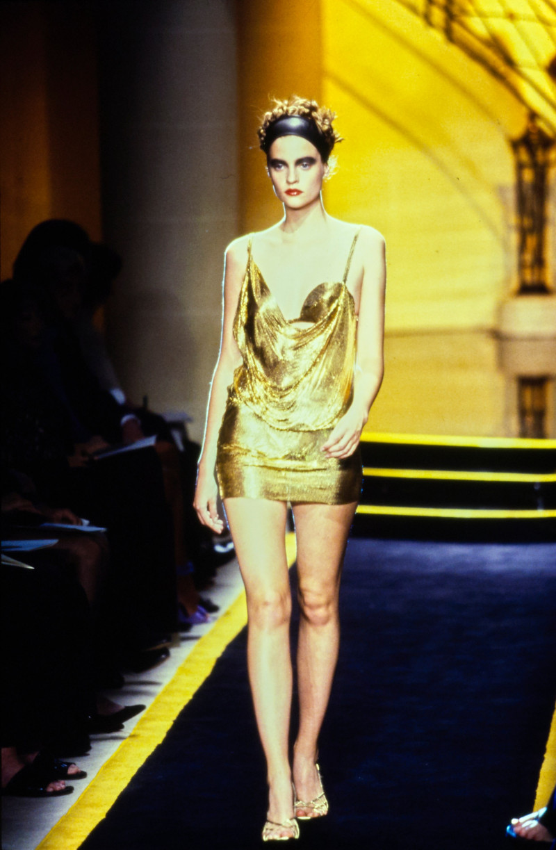 Atelier Versace fashion show for Autumn/Winter 1997