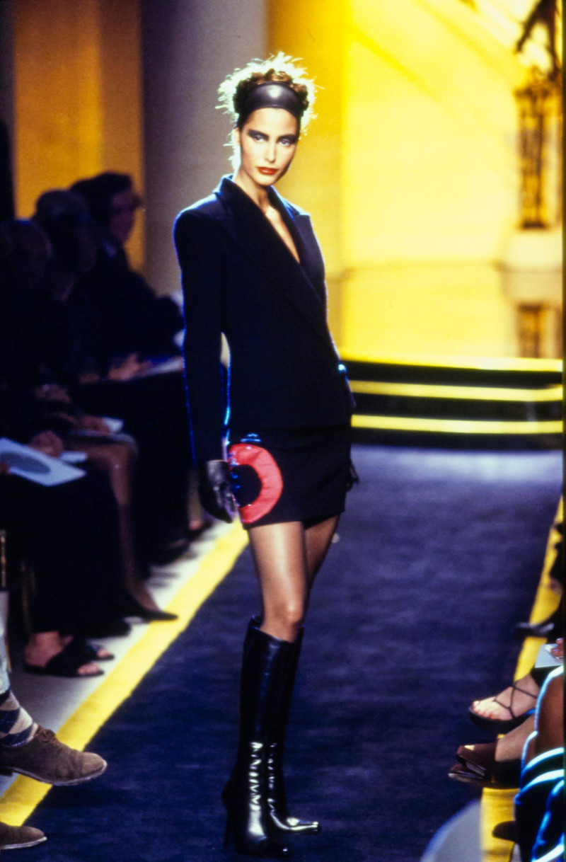 Atelier Versace fashion show for Autumn/Winter 1997