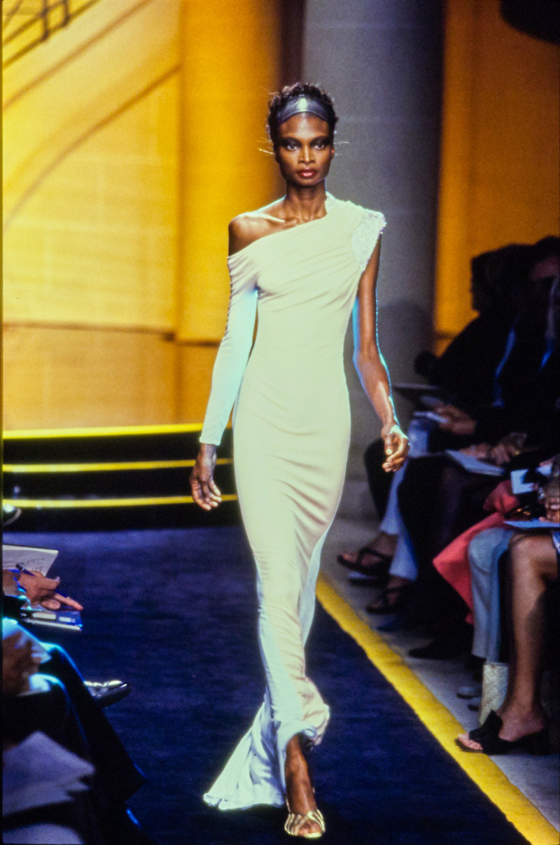 Atelier Versace fashion show for Autumn/Winter 1997